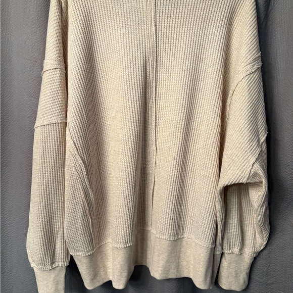 SO Women’s Oatmeal, Oversized Waffle V-neck - Picture 2 of 2